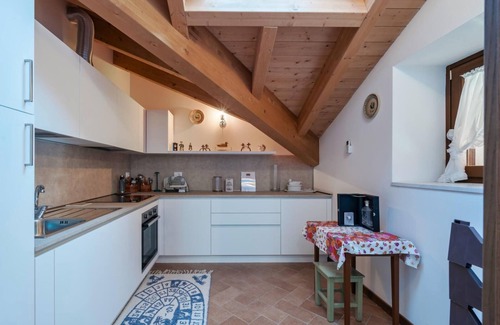 Pralboino Other | 5) Spacious Apartment in Agriturismo with Two Terraces and Panoramic View