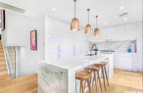 Merewether House | 5 Star 3 Bedroom House close to Merewether Beach