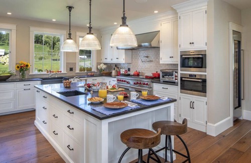 Hartland Four Corners House | 5 Star Accommodation Meets Farm Life #hartlandhillfarm