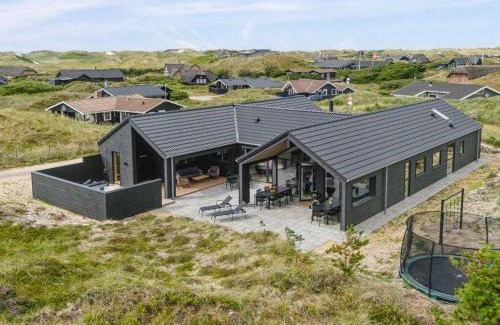 Houvig Strand House | 5 star holiday home in Ringkøbing