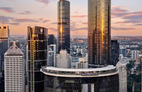 Brisbane Central Business District Apartment | 5 Star Queens Wharf 2BR 2BA High Floor Epic Views