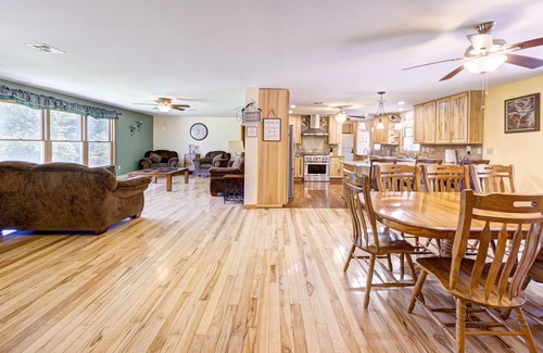 Monticello House | 5 Star Secluded Private Estate -Hot Tub, Pool+Ski >Southwoods Mountain Vacation!