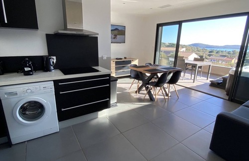 Pinarellu Apartment | 5-T2 sea view with jacuzzi and swimming pool 29° hammam