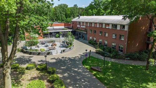 Ede Hotel | 50|50 Hotel Belmont