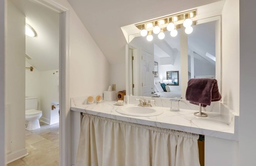 Italian Village Bed & Breakfast | 50 Lincoln Short North B&B