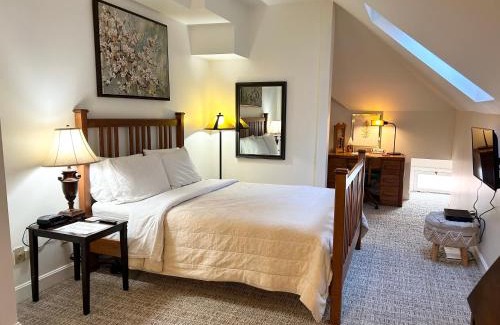 Italian Village Bed & Breakfast | 50 Lincoln Short North Bed & Breakfast