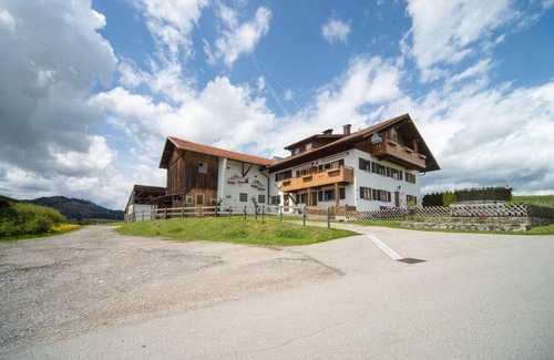 Hopferau Apartment | 50 m² Apartment ∙ 1 bedroom ∙ 4 guests