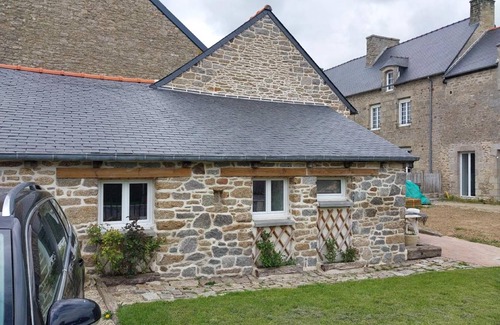 Saint-Carne Apartment | 50 m² Apartment ∙ 2 bedrooms ∙ 4 guests