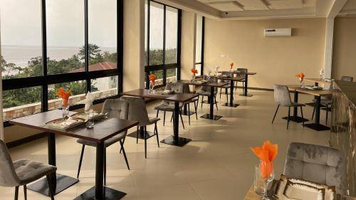 Kribi Hotel | 50 m² Hotel ∙ 2 bedrooms ∙ 4 guests