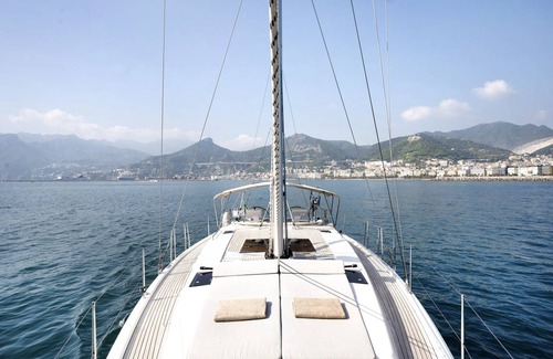 Positano City Centre Boat Rental | 50 m² Houseboat ∙ 2 bedrooms ∙ 4 guests