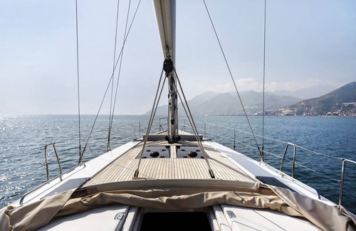 Positano City Centre Boat Rental | 50 m² Houseboat ∙ 2 bedrooms ∙ 4 guests