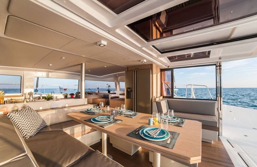 Portisco Boat Rental | 50 m² Houseboat ∙ 4 bedrooms ∙ 8 guests