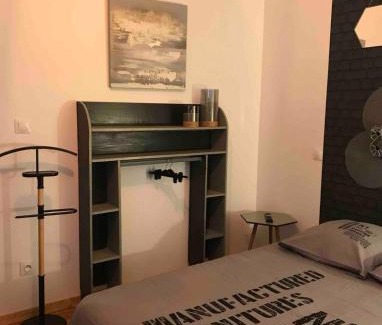 Saint-Dizier House | 50 Nuances de Gris - Chambre privée dans une maison disposant de 4 autres chambres