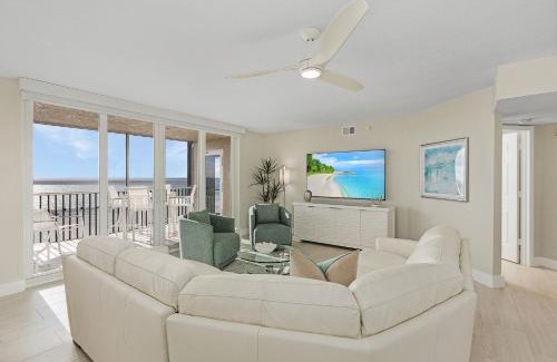 South Island Apartment | 50 Shades of White - Gullwing #805 - 6620 Estero Blvd condo