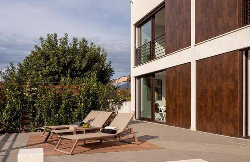 Sumartin House | 500 m² House ∙ 5 bedrooms ∙ 10 guests