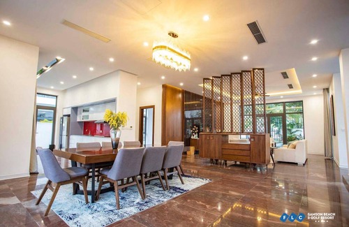 Sam Son Villa | 500 m² Villa ∙ 7 bedrooms ∙ 25 guests