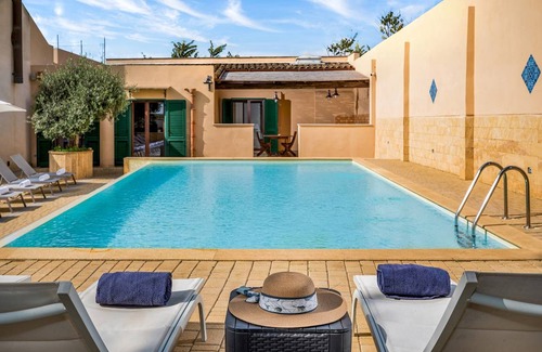 Digerbato Villa | 500 m² Villa ∙ 7 bedrooms ∙ 16 guests