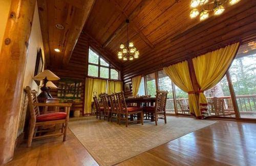 Baguio Villa | 500 m² Villa ∙ 2 bedrooms ∙ 16 guests