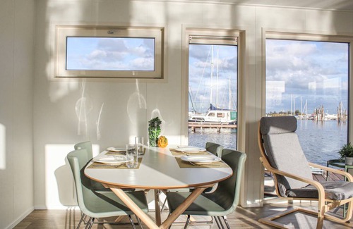 Municipality of Aalsmeer Boat Rental | 52 m² Houseboat ∙ 2 bedrooms ∙ 4 guests