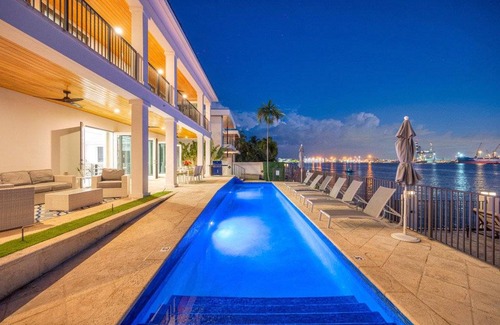 Harbour Inlet House | 520 m² House ∙ 6 bedrooms ∙ 16 guests