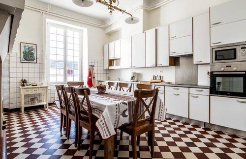Lignan-de-Bordeaux House | 530 m² House ∙ 6 bedrooms ∙ 13 guests