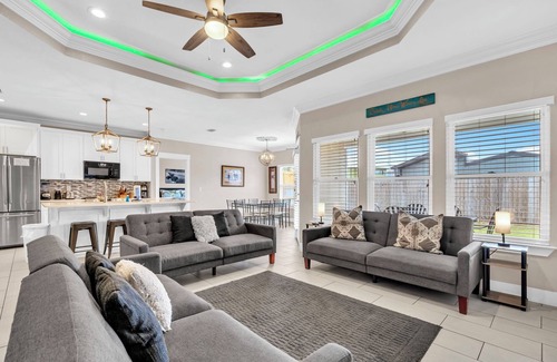 Lower Grand Lagoon House | 🌴530 Yards to Beach-Pet Friendly-Beachside Sunrise🌴