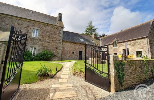 La Roche-Jaudy House | 54 m² Gîte ∙ 2 bedrooms ∙ 4 guests
