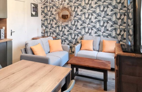 Saint-Vaast-la-Hougue Apartment | 55 m² Apartment ∙ 2 bedrooms ∙ 4 guests