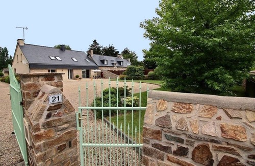 Goudelin House | 55 m² Gîte ∙ 2 bedrooms ∙ 4 guests