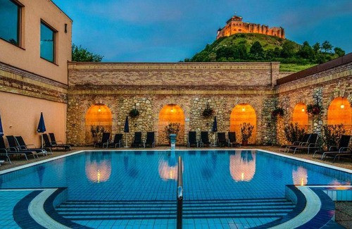 Sumeg Hotel | 55 m² Hotel ∙ 2 bedrooms ∙ 5 guests