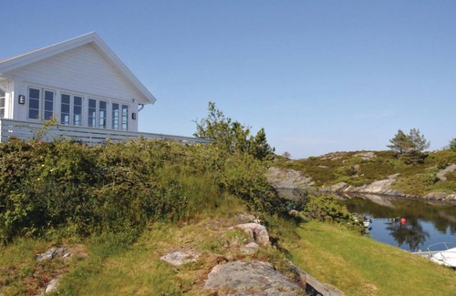 Flekkerøy House | 55 m² House ∙ 2 bedrooms ∙ 4 guests