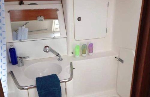 Santa Cruz de Tenerife Boat Rental | 55 m² Houseboat ∙ 3 bedrooms ∙ 4 guests