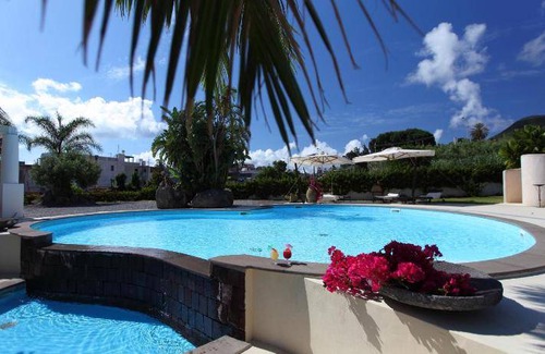 Lipari Historic Centre Apartment | 55 m² Serviced apartment ∙ 5 guests