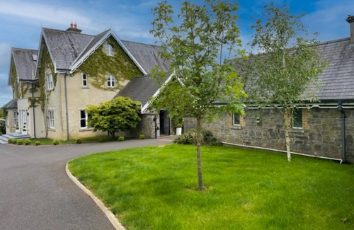 Castletown House | 560 m² House ∙ 6 bedrooms ∙ 14 guests