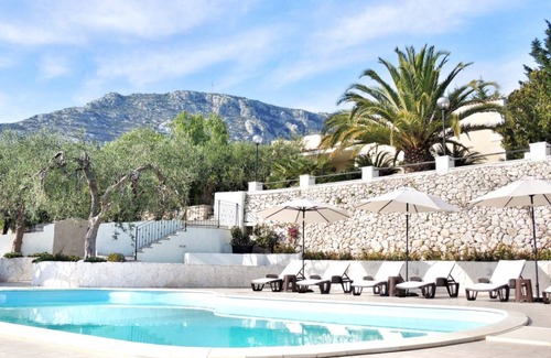 Monte Sant'Angelo Villa | 560 m² Villa ∙ 8 bedrooms ∙ 23 guests