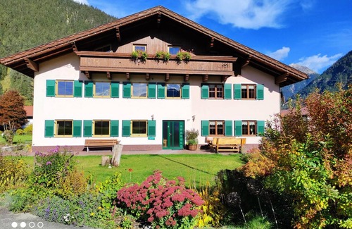 Bach Apartment | 58 m² Apartment ∙ 1 bedroom ∙ 5 guests