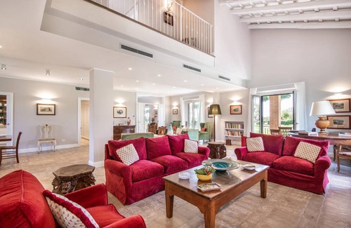 Tragliatella House | 590 m² House ∙ 11 bedrooms ∙ 22 guests