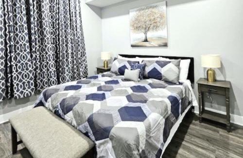 Newbold House | 5BR Home near City Center, Live! Casino, Hot Tub with City View