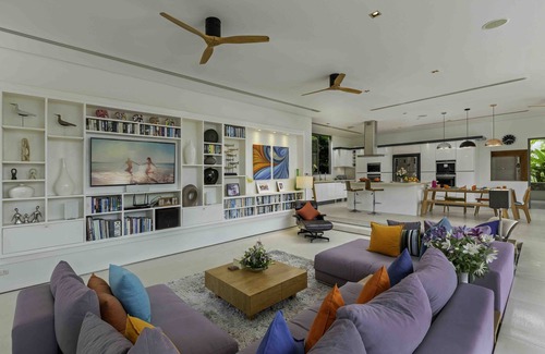 Ban Na Faek Villa | 5BR Villa White Skies, Sleep 10, Breakfast, Staff