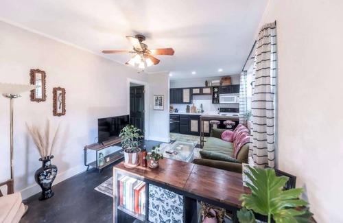 Kessler House | 5min to Bishop Arts - Stay at Meadow House