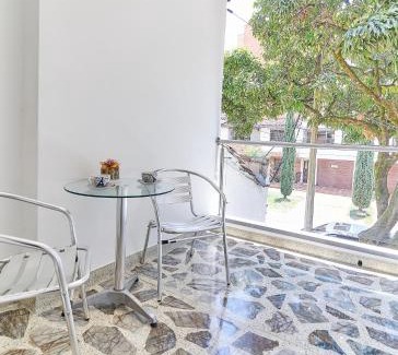 Florida Nueva Apartment | 5STARHOMES - Hermosa casa con terraza en Laureles