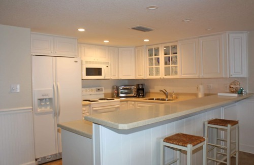 New Smyrna Beach Condo | 5th floor oceanfront three bedroom three bath. Amazing ocean views, 2nd bedroom has full 3rd has twins
