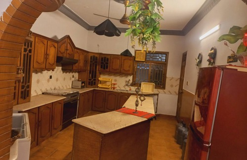Karachi Villa | 6 - 8 Guests 3 Bedrooms 3 Beds 4 Baths.