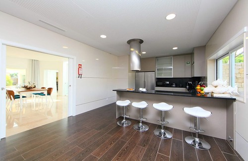 Vilamoura Villa | 6 Bed Room Villa Vilamoura Private Heated Pool + Jacuzzi