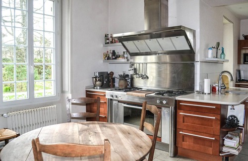 Saint-Sornin-Lavolps House | 6 bedroom accommodation in Arnac-Pompadour