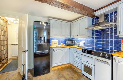 King's Lynn Cottage | 6 bedroom accommodation in Tilney All Saints, near King’s Lynn