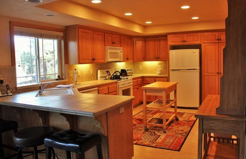 Summit Estates Condo | 6 bedroom accommodation in Big Bear Lake