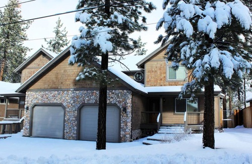 Summit Estates Condo | 6 bedroom accommodation in Big Bear Lake