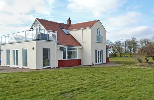 Barmston Cottage | 6 bedroom accommodation in Barmston, near Bridlington