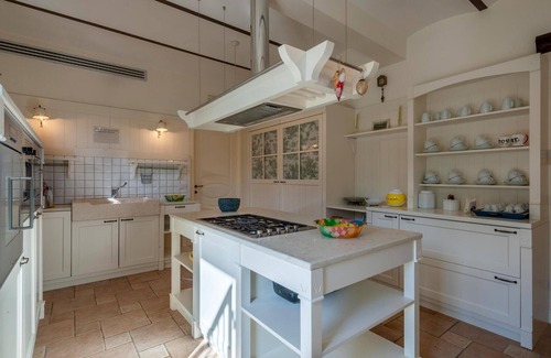 Chiesanuova House | 6 bedroom beautiful home in Treia